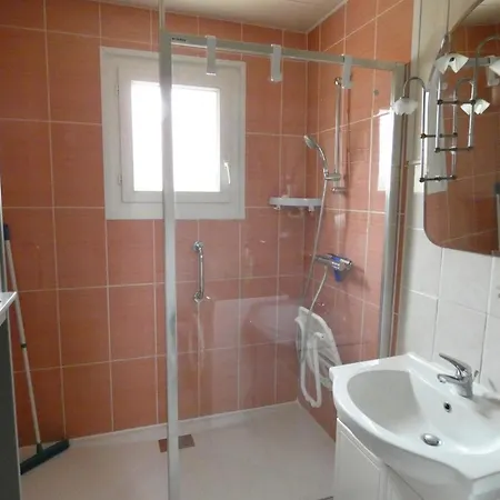 Maison De Plain-pied Avec Cour Privee, Proche De La Plage, Ideale Pour Familles, Cote D'opale. - Fr-1-376-108 *